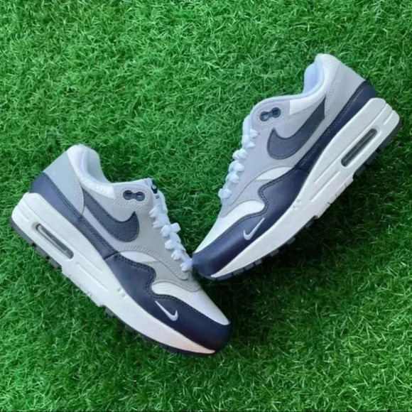 Nike Air Max 1 Lv8 - Picture 4 of 6